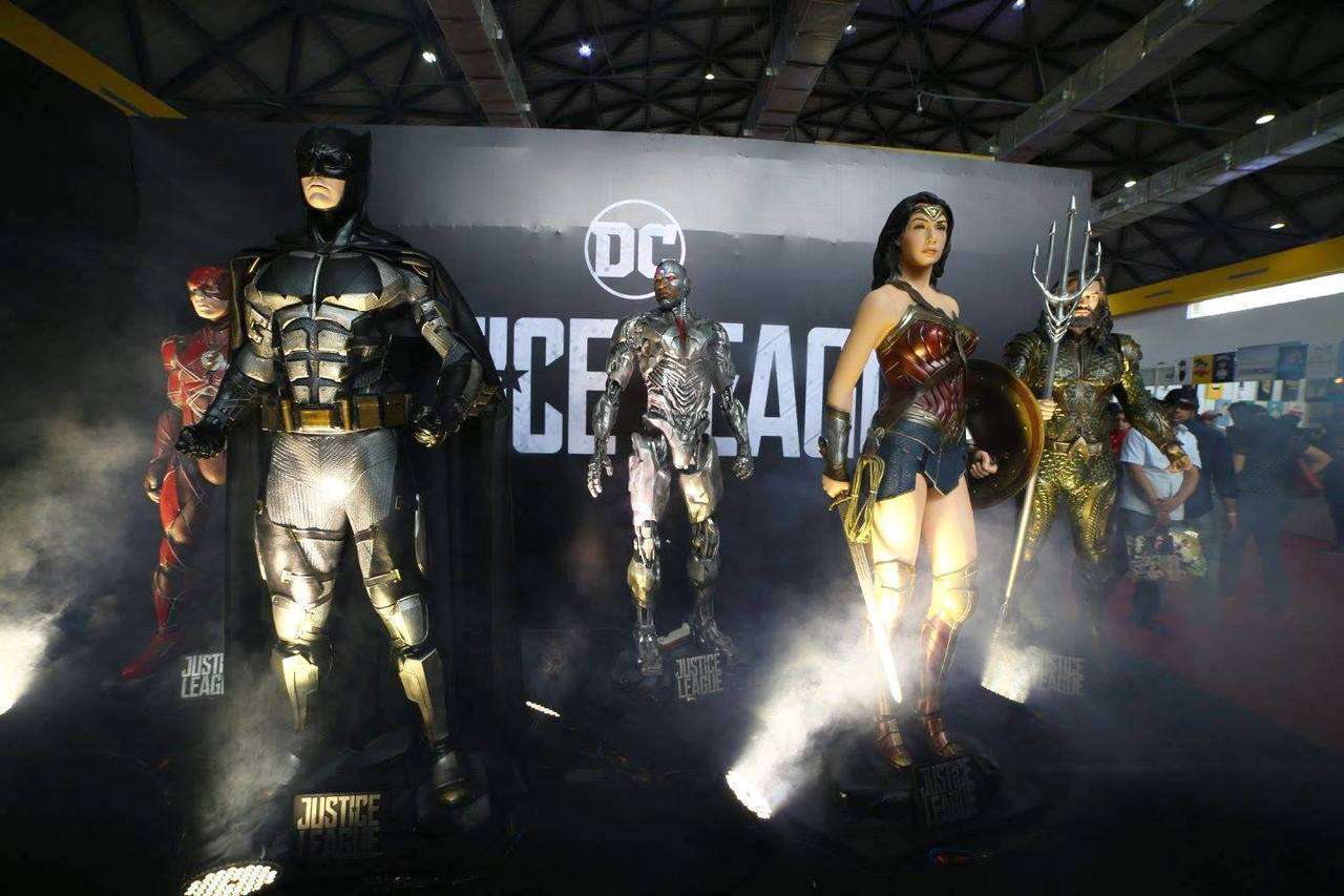 Cyborg From Justice League Life Size Statue - LM Treasures 