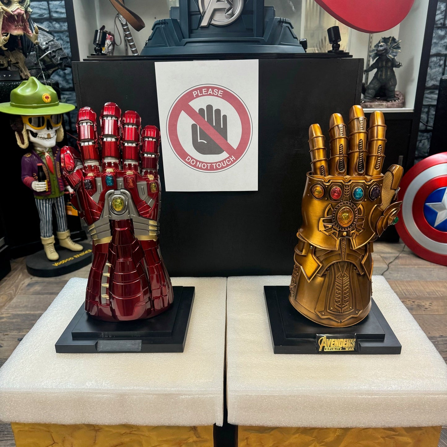 Iron Man Wearable Infinity Nano Gauntlet 1:1 Life Size Statue - LM Treasures 