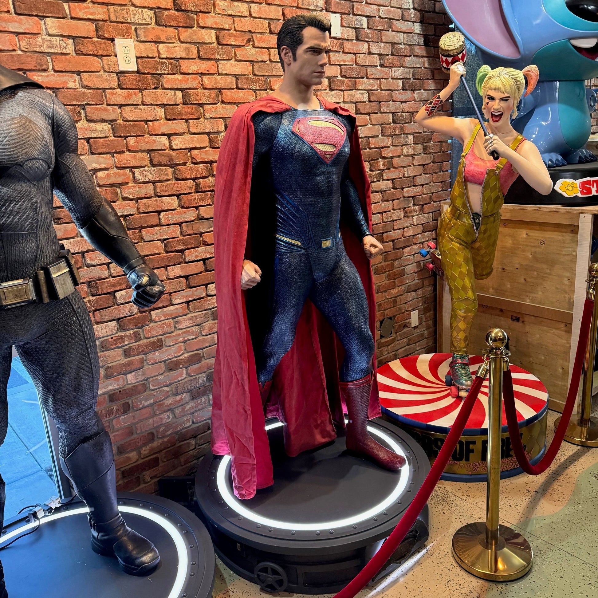 Batman vs Superman: Dawn of Justice Superman Life Size Statue - LM Treasures 