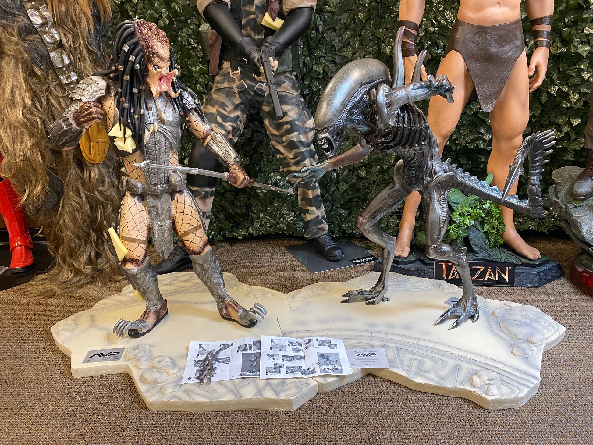 Alien vs Predator 1/2 Scale Pre-Owned Statue - LM Treasures 