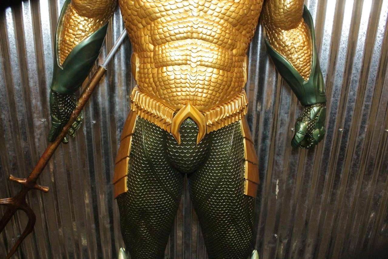 Aquaman Life Size Statue 2018 Movie Prop (New Armor) Jason Momoa - LM Treasures 