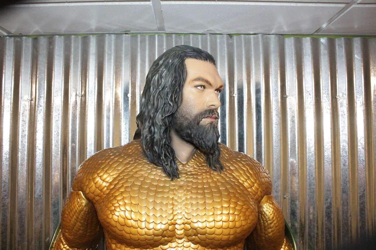 Aquaman Life Size Statue 2018 Movie Prop (New Armor) Jason Momoa - LM Treasures 