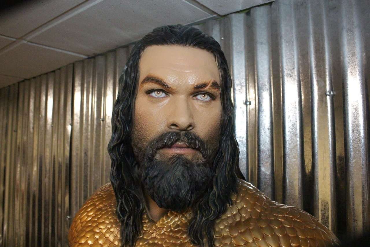 Aquaman Life Size Statue 2018 Movie Prop (New Armor) Jason Momoa - LM Treasures 